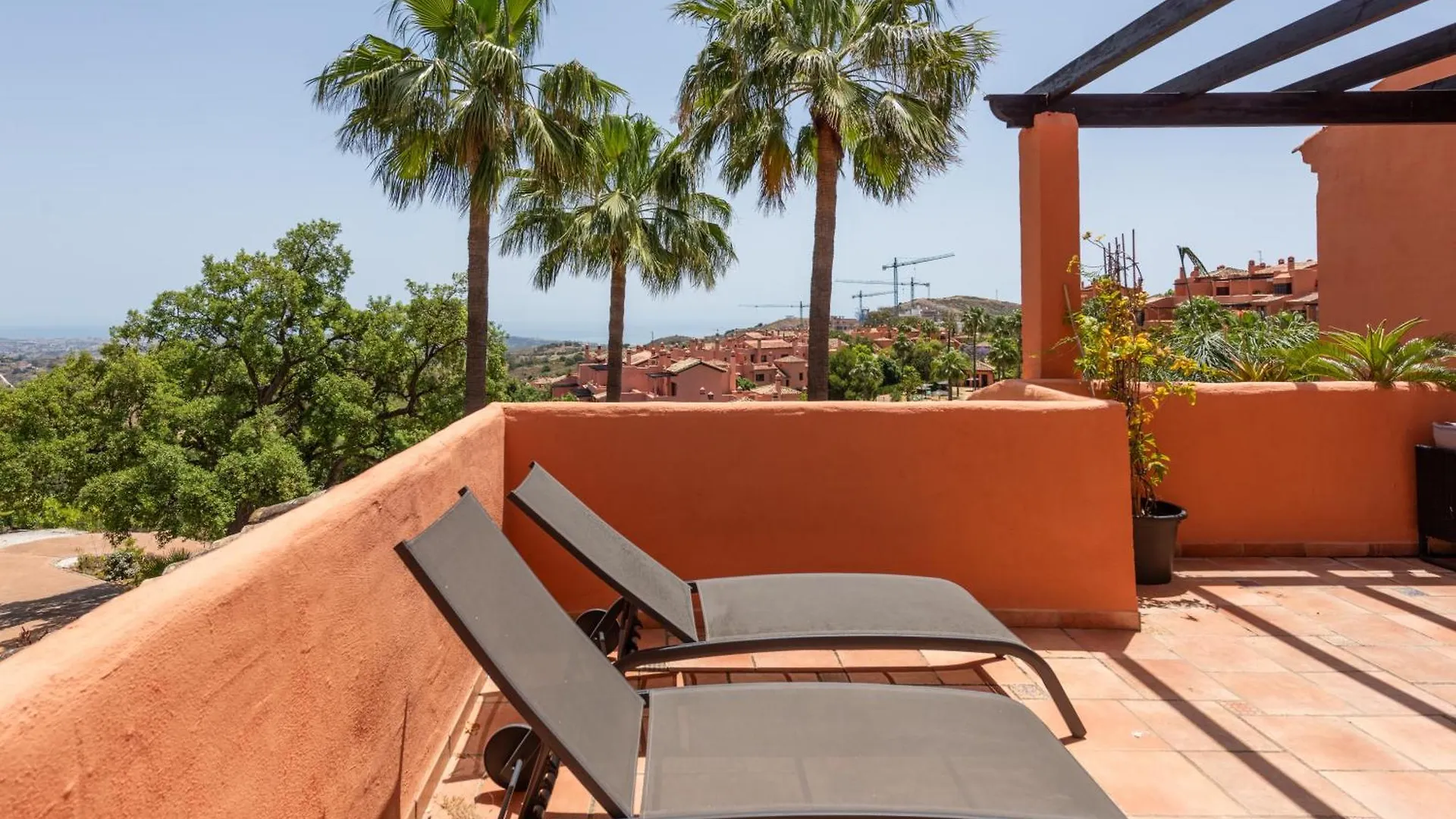 民宿 欧赫恩Penthouse El Soto De Marbella公寓